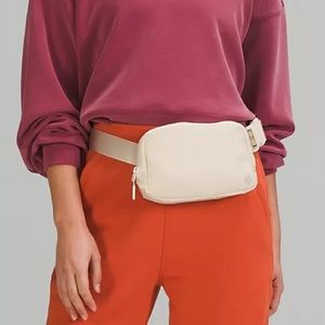 Lululemon Everywhere Belt Bag